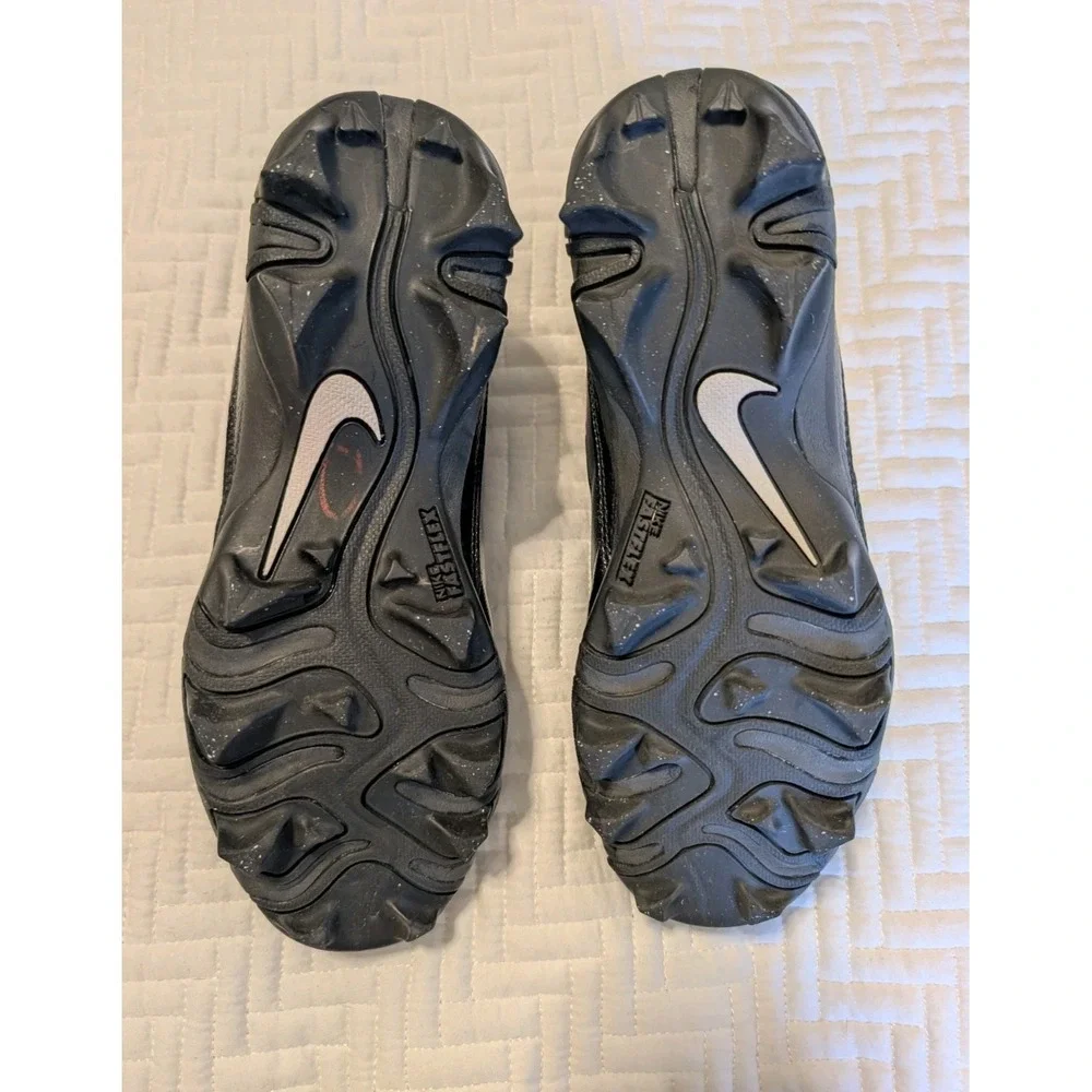 Nike Alpha Football Cleats Boys' Black White Size 5.5Y FQ4016-002‎